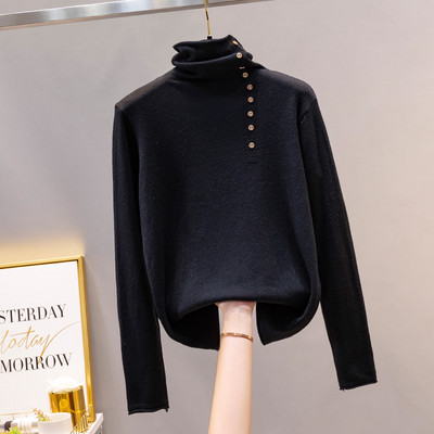 Naiste polokrae ja nööpidega pluus