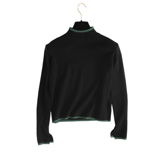 Női sima pulóver alacsony gallérral