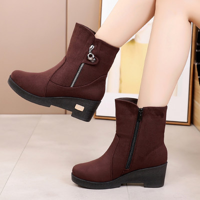 Női velúr csizma cipzárral