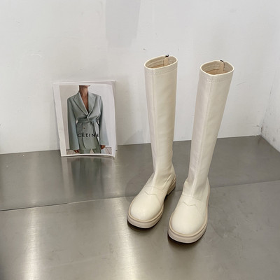 Naiste vabaaja saapad kunstnahast - kaks mudelit