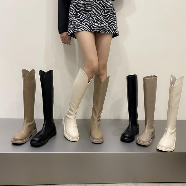 Naiste vabaaja saapad kunstnahast - kaks mudelit