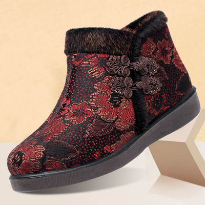 Sooja voodri ja tikandiga naiste saapad