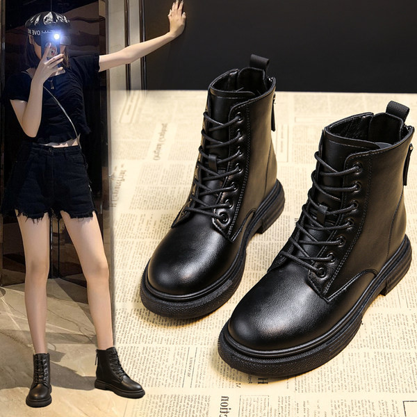 Naiste musta värvi paelte ja lukuga nahast saapad