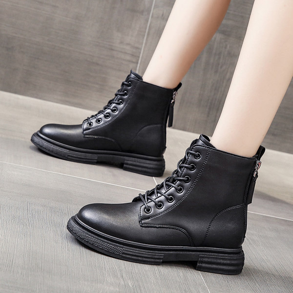 Naiste musta värvi paelte ja lukuga nahast saapad