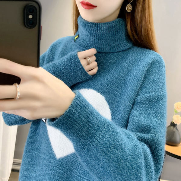 Naiste polokrae ja aplikatsiooniga kampsun