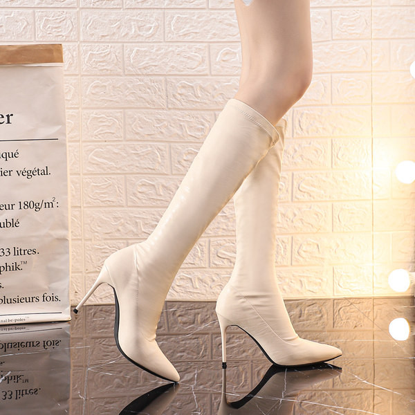 Γυναικείες μυτερές μπότες με τακούνι 8 cm