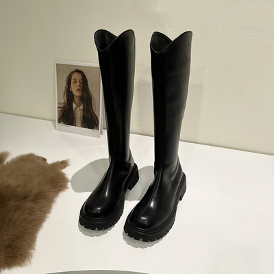 Naiste moodsad tõmblukuga ümarad nahksaapad