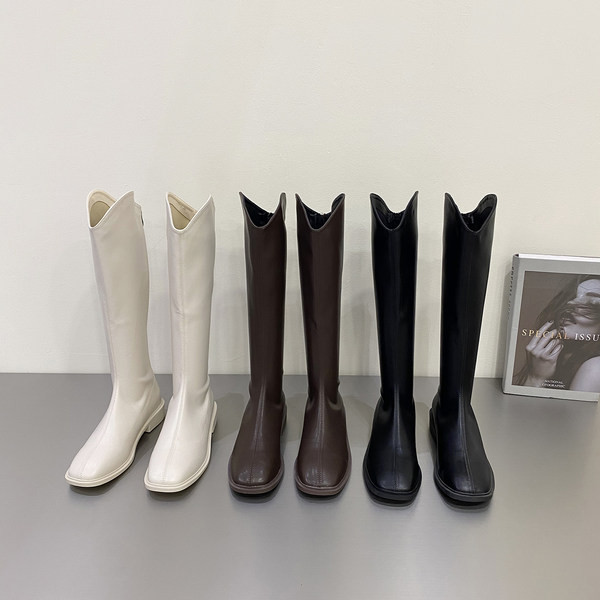 Naiste vabaaja lukuga kunstnahast saapad