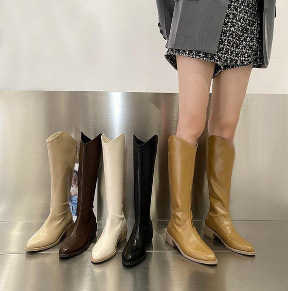 Bőr csizma hegyes modell több színben