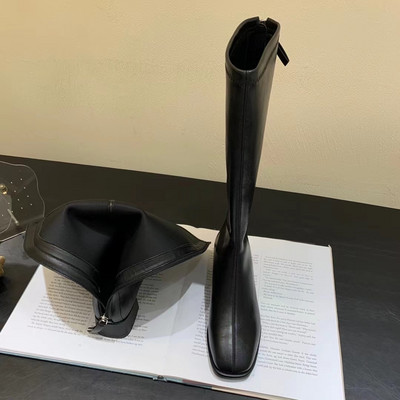 Női bőrcsizma alacsony 3,5 cm-es sarokkal