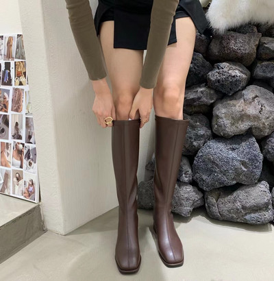 Női bőrcsizma alacsony 3,5 cm-es sarokkal