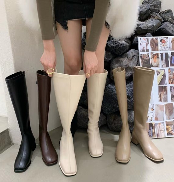 Női bőrcsizma alacsony 3,5 cm-es sarokkal