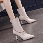 Заострен модел дамски боти с метална декорация