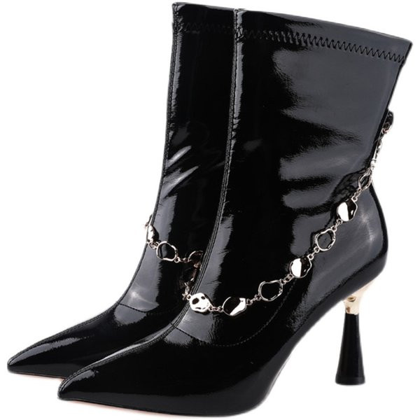 Заострен модел дамски боти с метална декорация