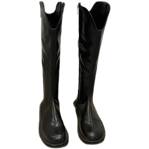 Must-valged vabaaja naiste nahast saapad