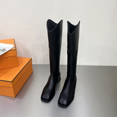 Дамски ботуши от изкуствена кожа изчистен модел