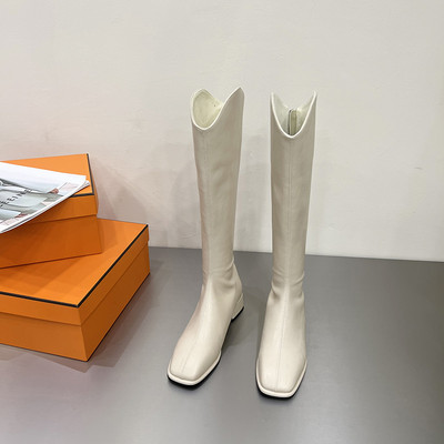 Дамски ботуши от изкуствена кожа изчистен модел