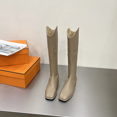Дамски ботуши от изкуствена кожа изчистен модел