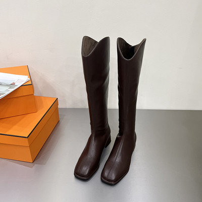 Дамски ботуши от изкуствена кожа изчистен модел