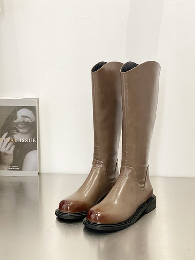 Stiilne naiste nahksaapad ümar lukuga mudel