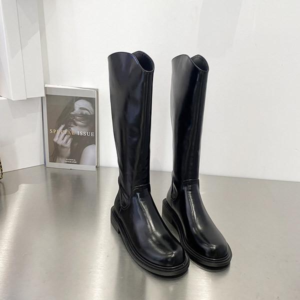 Stiilne naiste nahksaapad ümar lukuga mudel