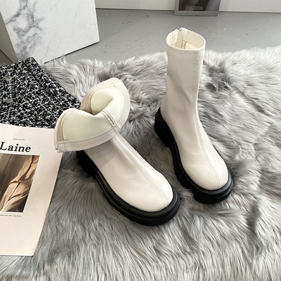 Naiste tõmblukuga nahast saapad - ümar mudel