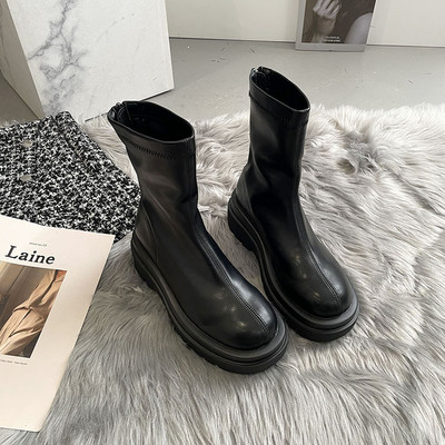 Naiste tõmblukuga nahast saapad - ümar mudel