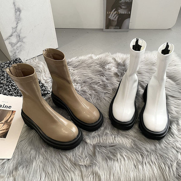 Naiste tõmblukuga nahast saapad - ümar mudel