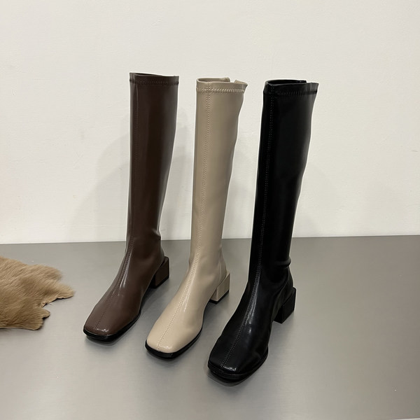 Naiste ökonahast saapad 4,5 cm kontsaga