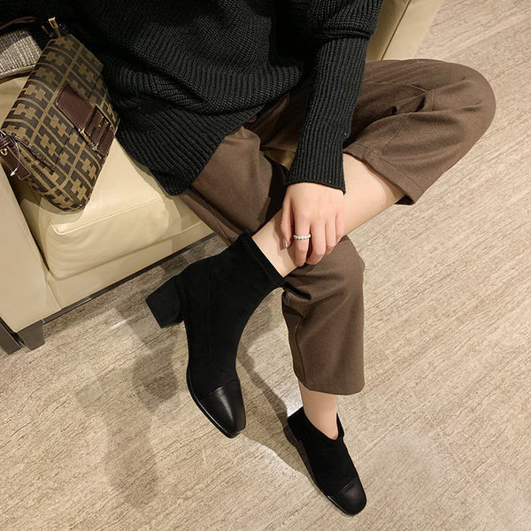 Kunstnahast kontsaga naiste saapad