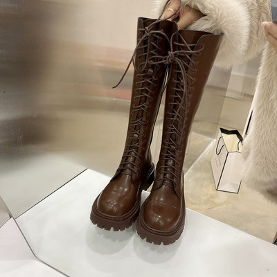 Uus mudel naiste paeltega saapad