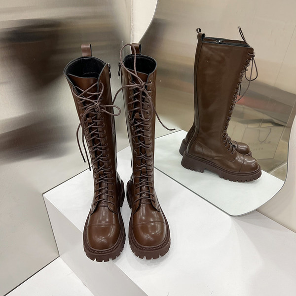 Uus mudel naiste paeltega saapad