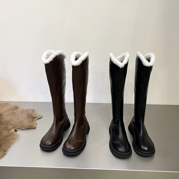 Sule ja lameda tallaga naiste saapad