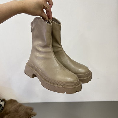 Alkalmi bőr női csizma cipzárral