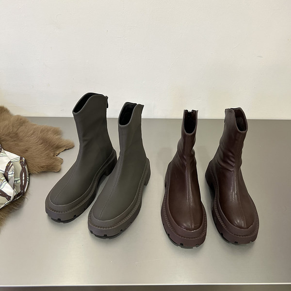 Alkalmi bőr női csizma cipzárral