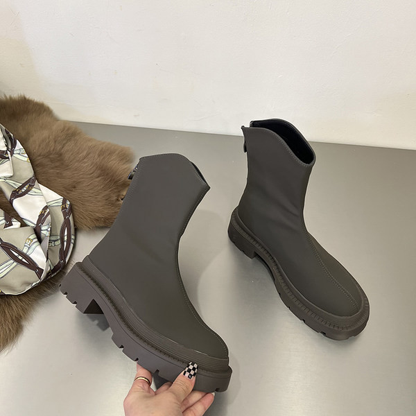 Alkalmi bőr női csizma cipzárral