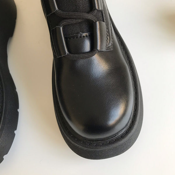 Γυναικείες έκο δερμάτινες μπότες σε μαύρο χρώμα