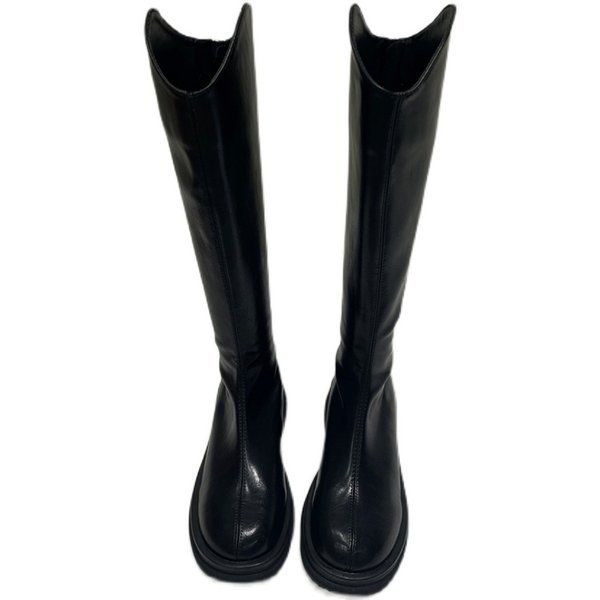 Stiilsed naiste saapad ökonahast ümara mudeliga