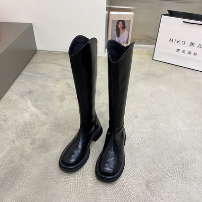 Uus mudel ökonahast mitmes värvitoonis naiste saapad