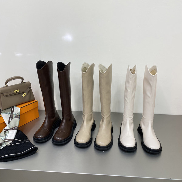 Uus mudel ökonahast mitmes värvitoonis naiste saapad