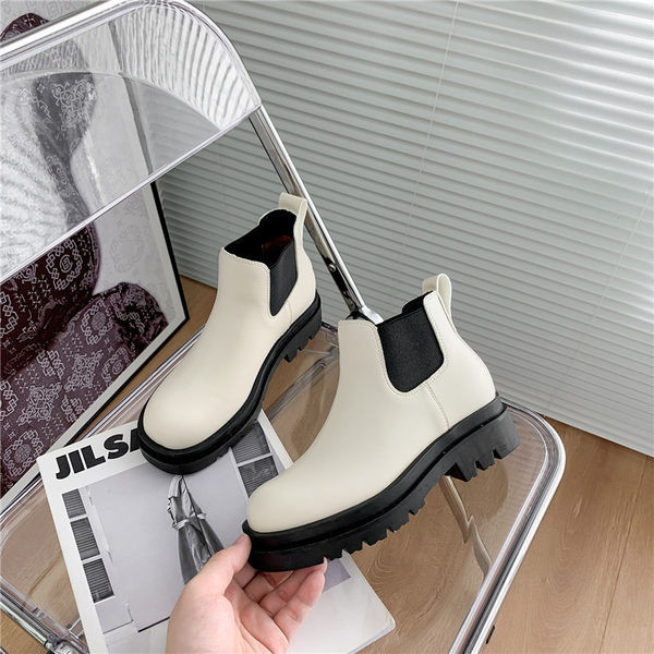 Kareda tallaga naiste vabaaja saapad