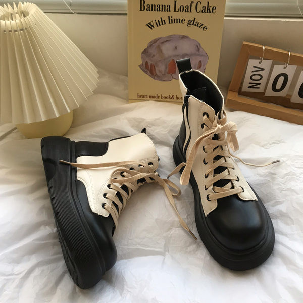 Дамски кожени боти с груба подметка и  връзки