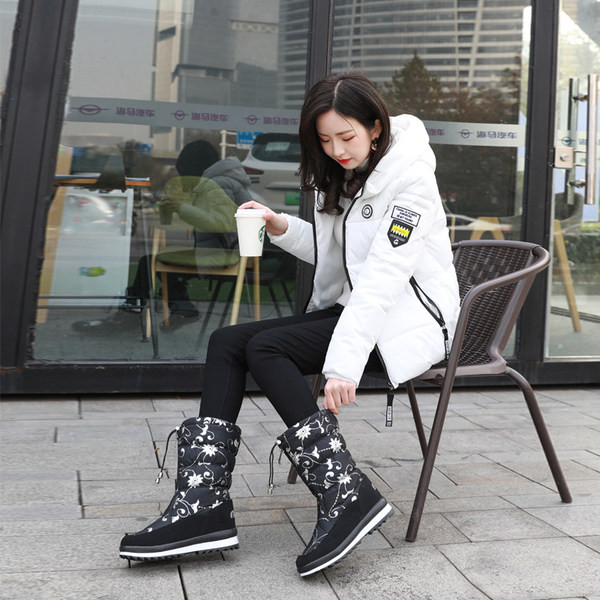 Női alkalmi kötény lapos talppal