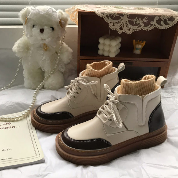 Naiste vabaaja saapad kunstnahast paeltega