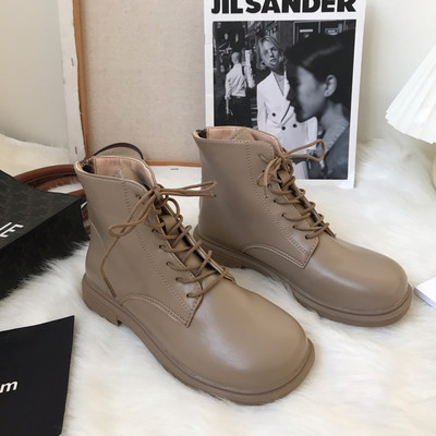 Naiste paeltega nahast saapad