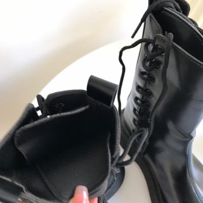 Naiste paelte ja sooja voodriga nahast saapad