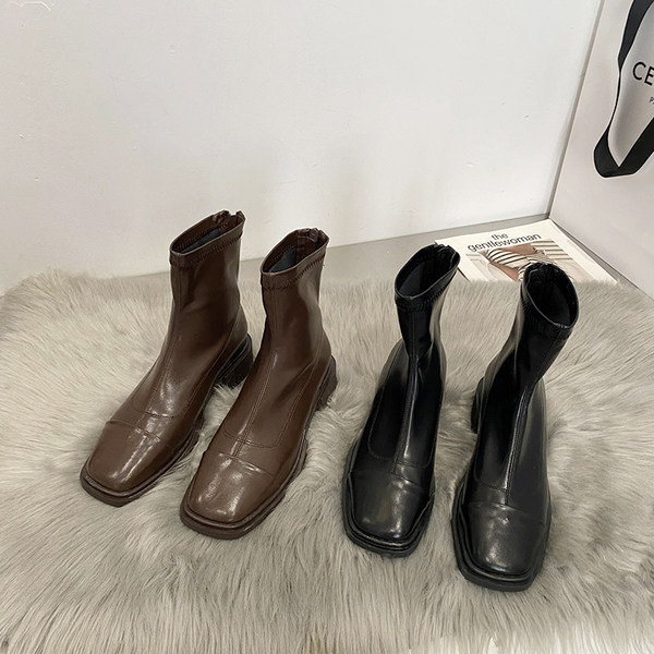 Bőr modern női csizma cipzárral két színben