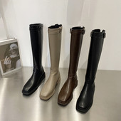 Naiste pandlaga nahast saapad