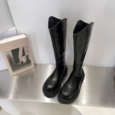 Moodsad lameda tallaga kunstnahast naiste saapad