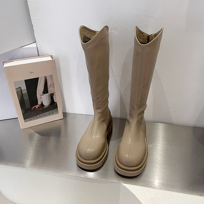 Moodsad lameda tallaga kunstnahast naiste saapad